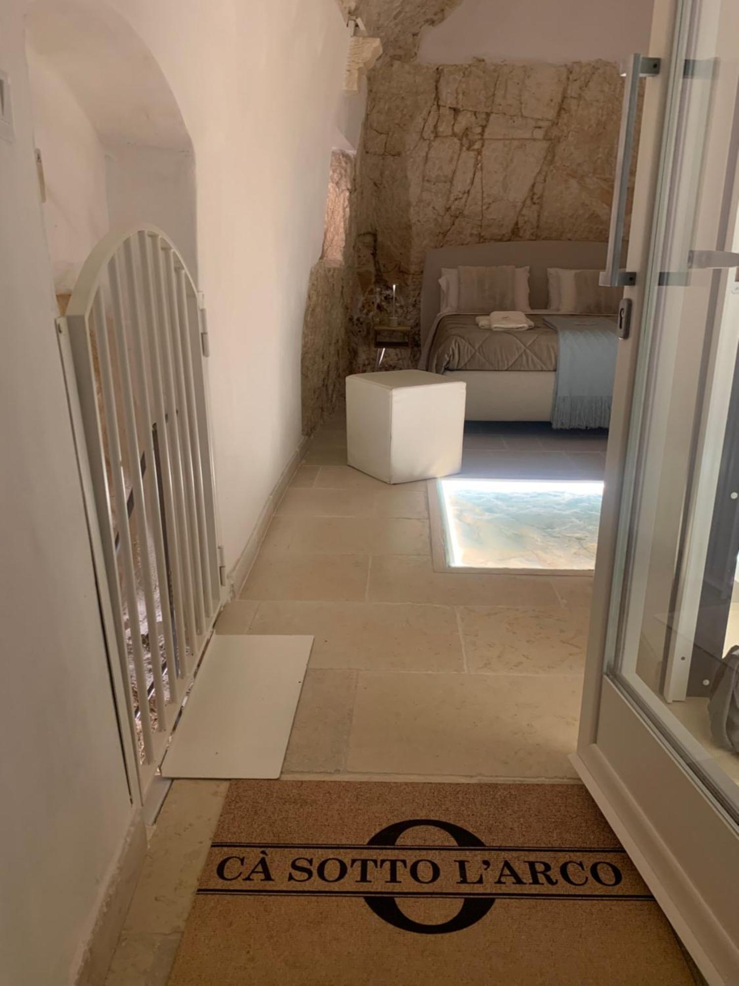 לינה וארוחת בוקר אוסטוני Ca Sotto L'Arco מראה חיצוני תמונה